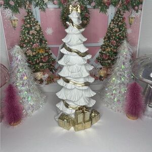 White Christmas tree with Gold Bow and presents